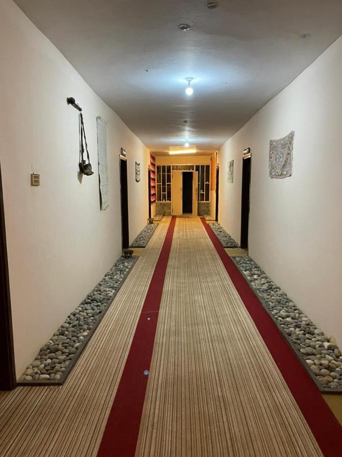 Indus View Hotel Скарду Экстерьер фото