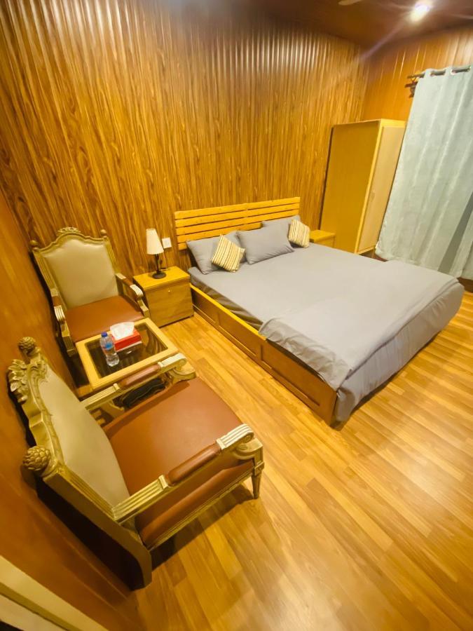 Indus View Hotel Скарду Экстерьер фото
