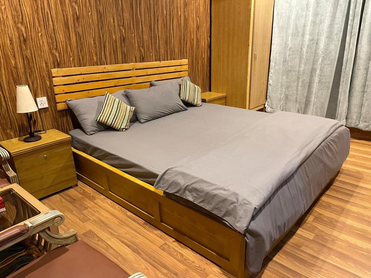 Indus View Hotel Скарду Экстерьер фото
