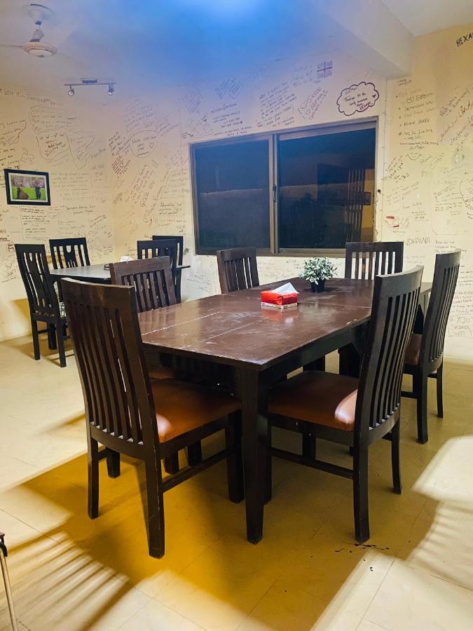Indus View Hotel Скарду Экстерьер фото
