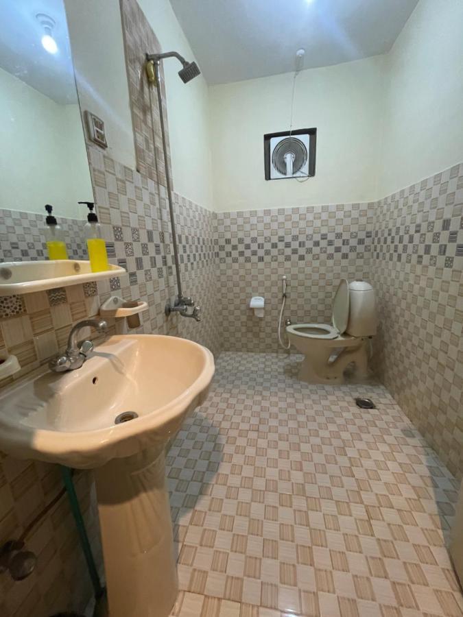 Indus View Hotel Скарду Экстерьер фото