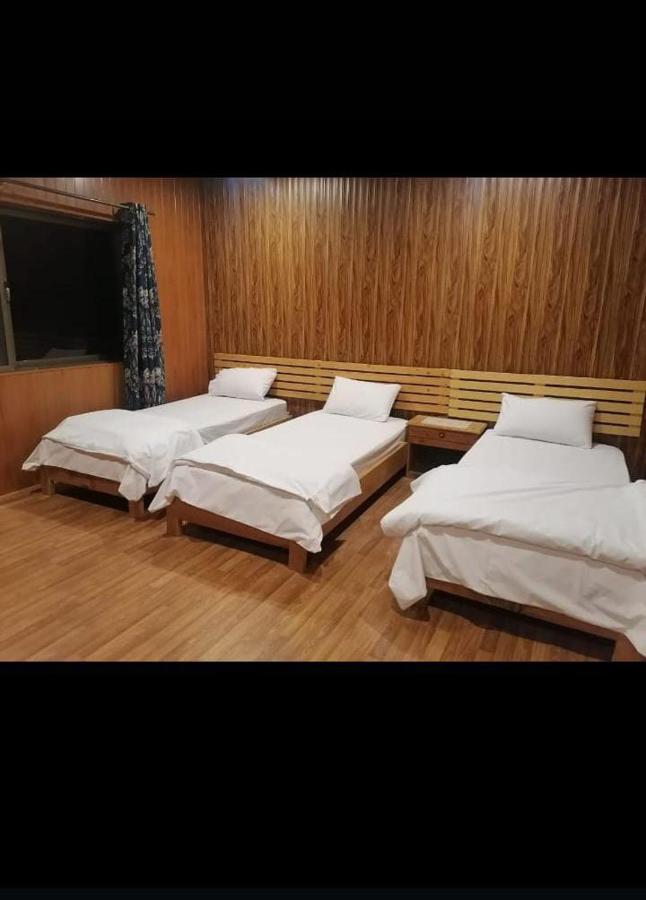Indus View Hotel Скарду Экстерьер фото
